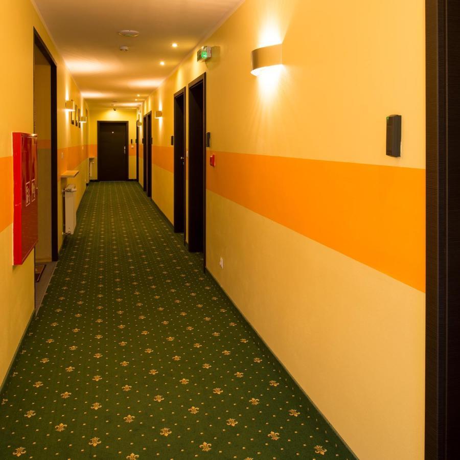 Motel Lesta Lachowka Duza Exteriör bild
